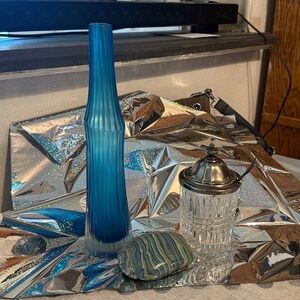 Giveaway Beautifulvblue Glass Vase W/ Silver plated Crystal Suger Holder&Spoon